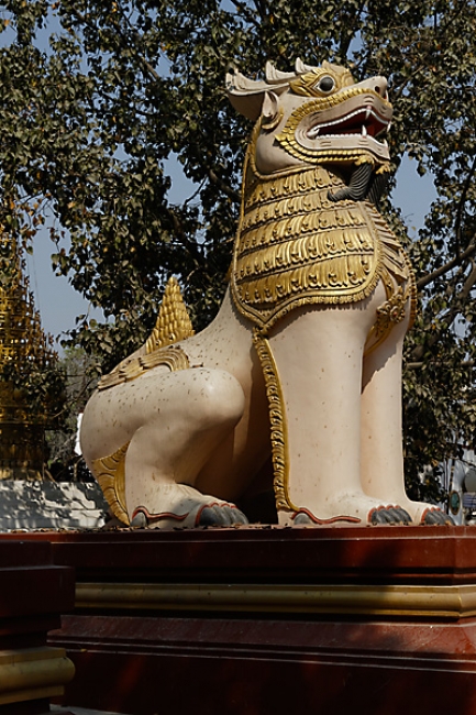 Mandalay-Bouddha Mahamuni-010